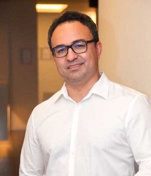 Dr. Darisuh Afzali Dr. Darisuh Afzali